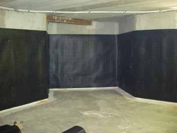 Как выбрать гидроизоляцию для гаража?